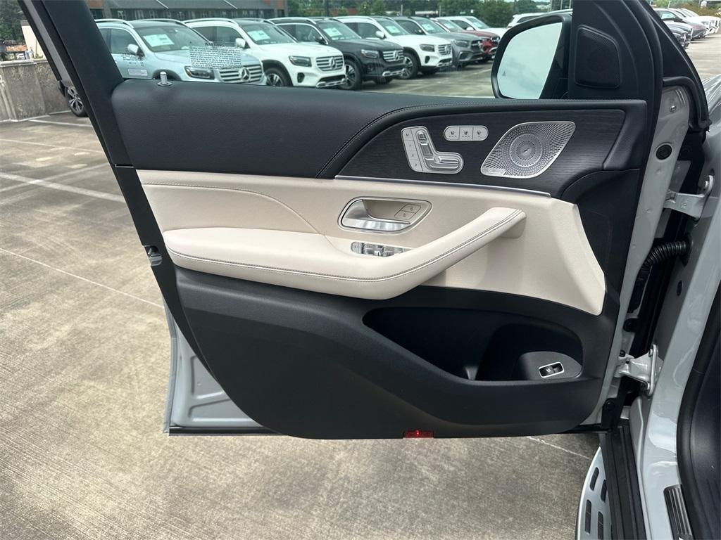 new 2025 Mercedes-Benz AMG GLE 53 car, priced at $101,030