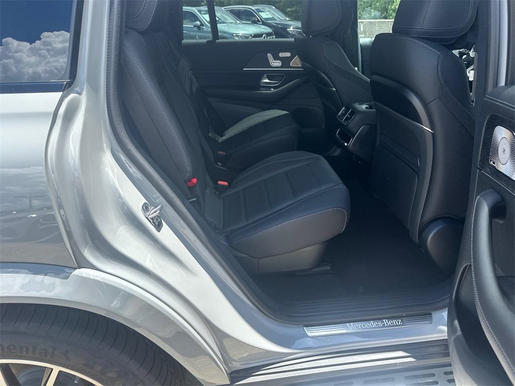 new 2025 Mercedes-Benz GLS 580 car, priced at $122,955