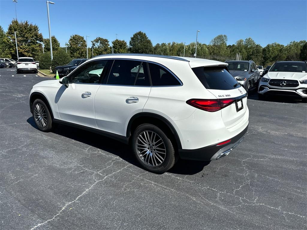 new 2025 Mercedes-Benz GLC 300 car, priced at $51,385