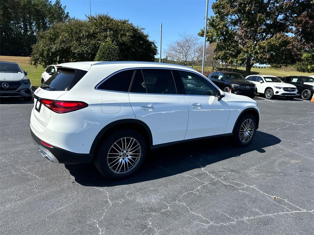 new 2025 Mercedes-Benz GLC 300 car, priced at $51,385