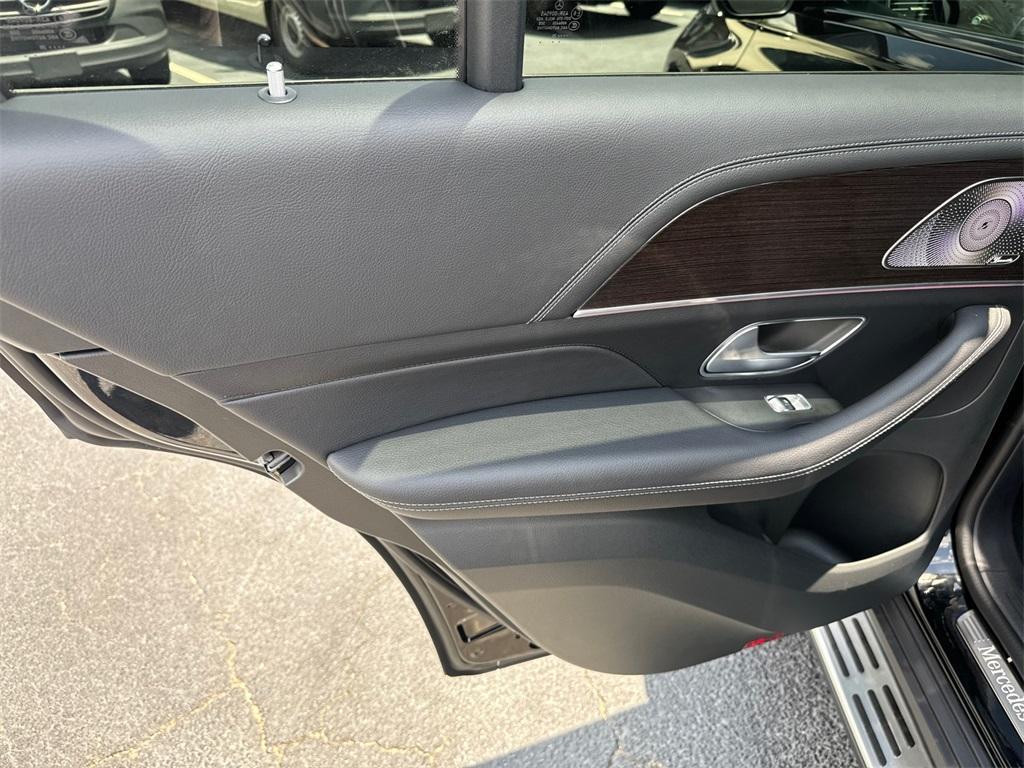 new 2025 Mercedes-Benz GLE 350 car, priced at $79,350