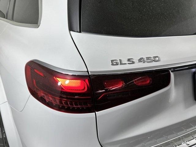 new 2024 Mercedes-Benz GLS 450 car, priced at $92,575