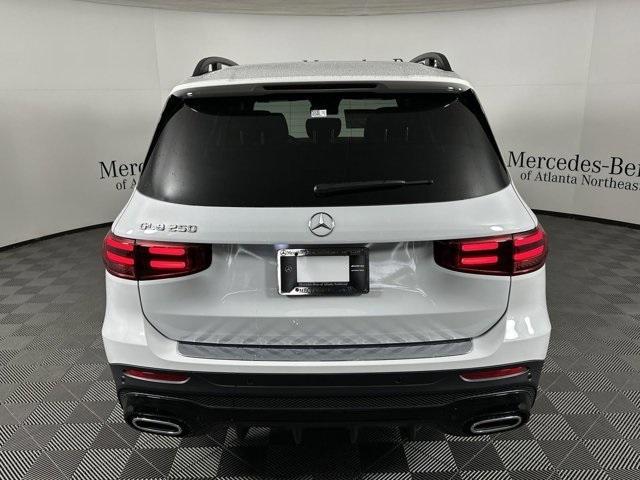 new 2024 Mercedes-Benz GLB 250 car, priced at $52,740