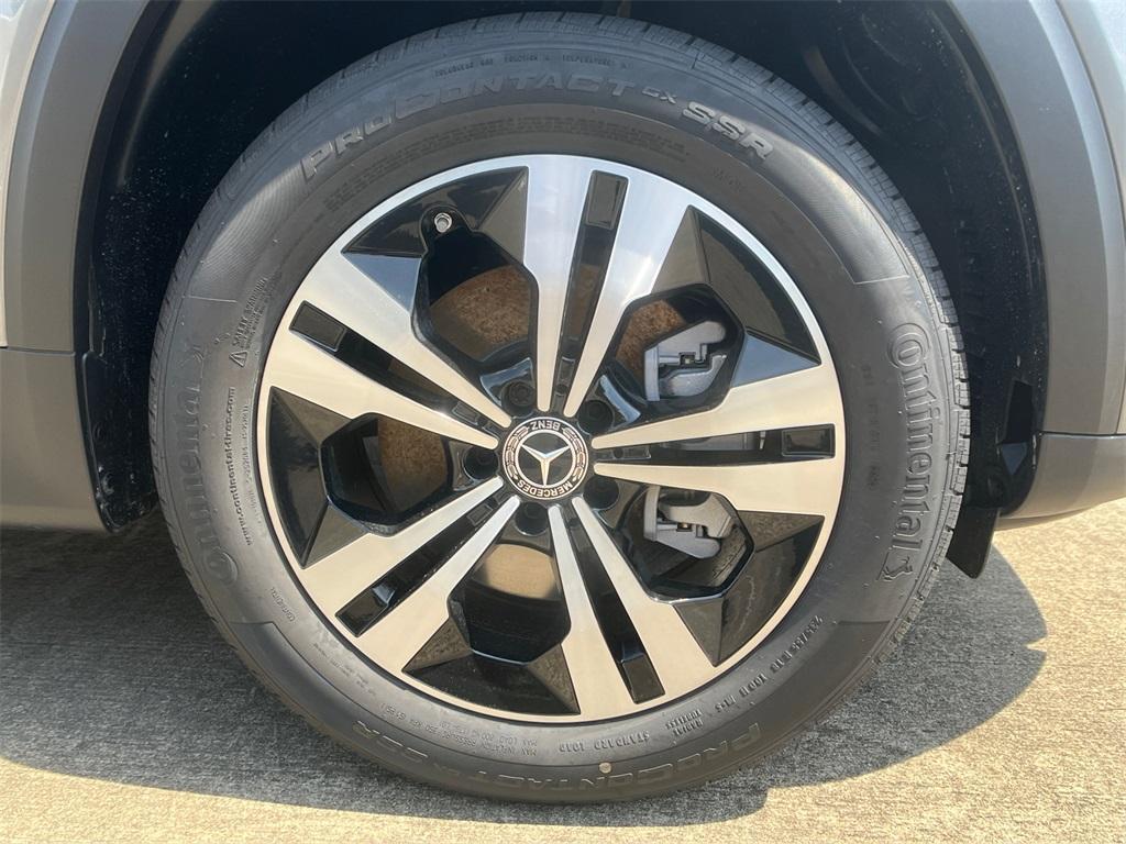 new 2025 Mercedes-Benz GLB 250 car, priced at $53,465