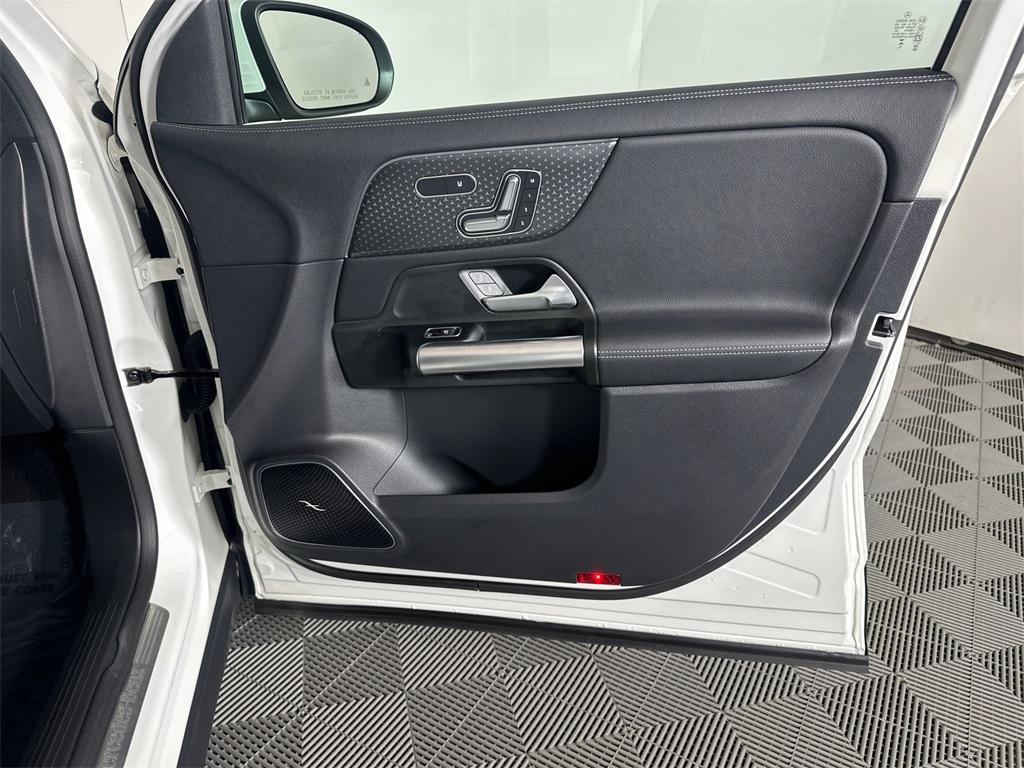 used 2024 Mercedes-Benz GLA 250 car, priced at $37,540