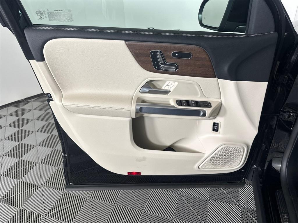 used 2023 Mercedes-Benz GLB 250 car, priced at $39,614