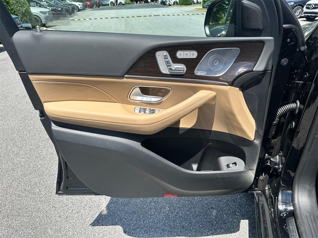 new 2025 Mercedes-Benz GLE 450 car, priced at $83,995