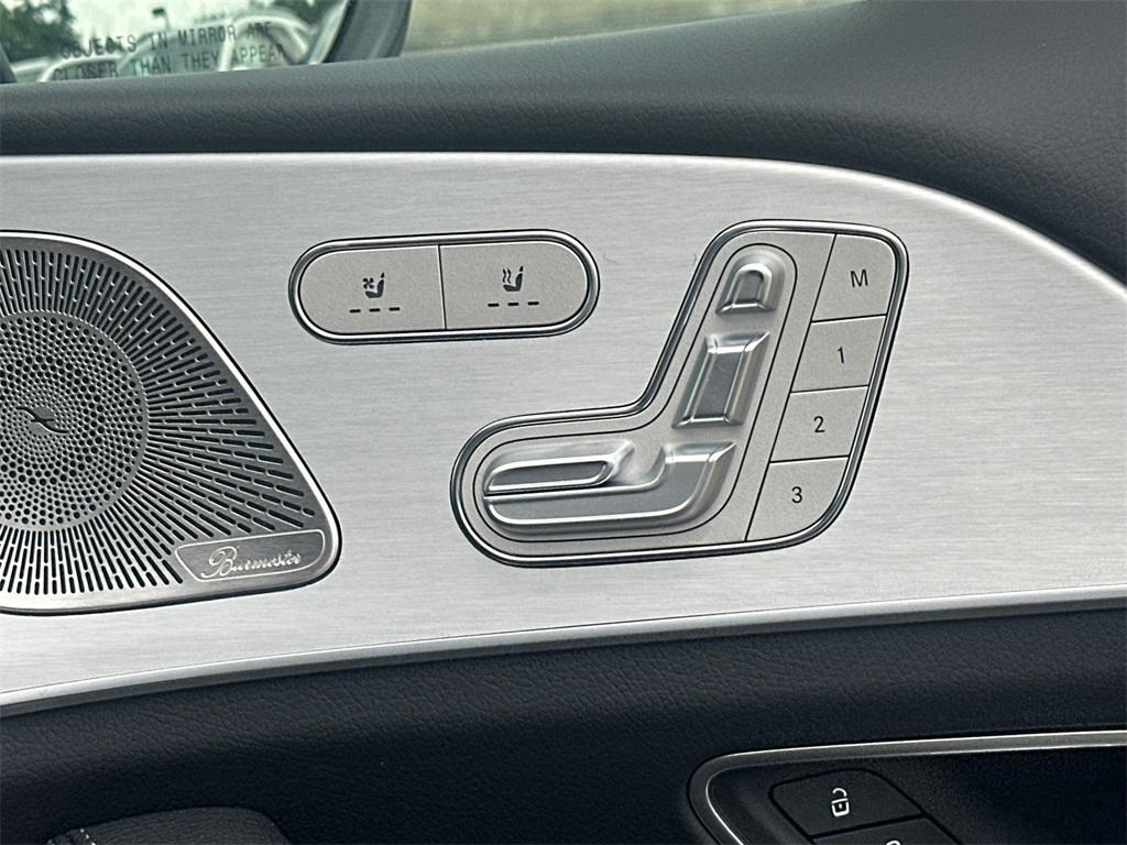 new 2025 Mercedes-Benz GLS 450 car, priced at $103,135