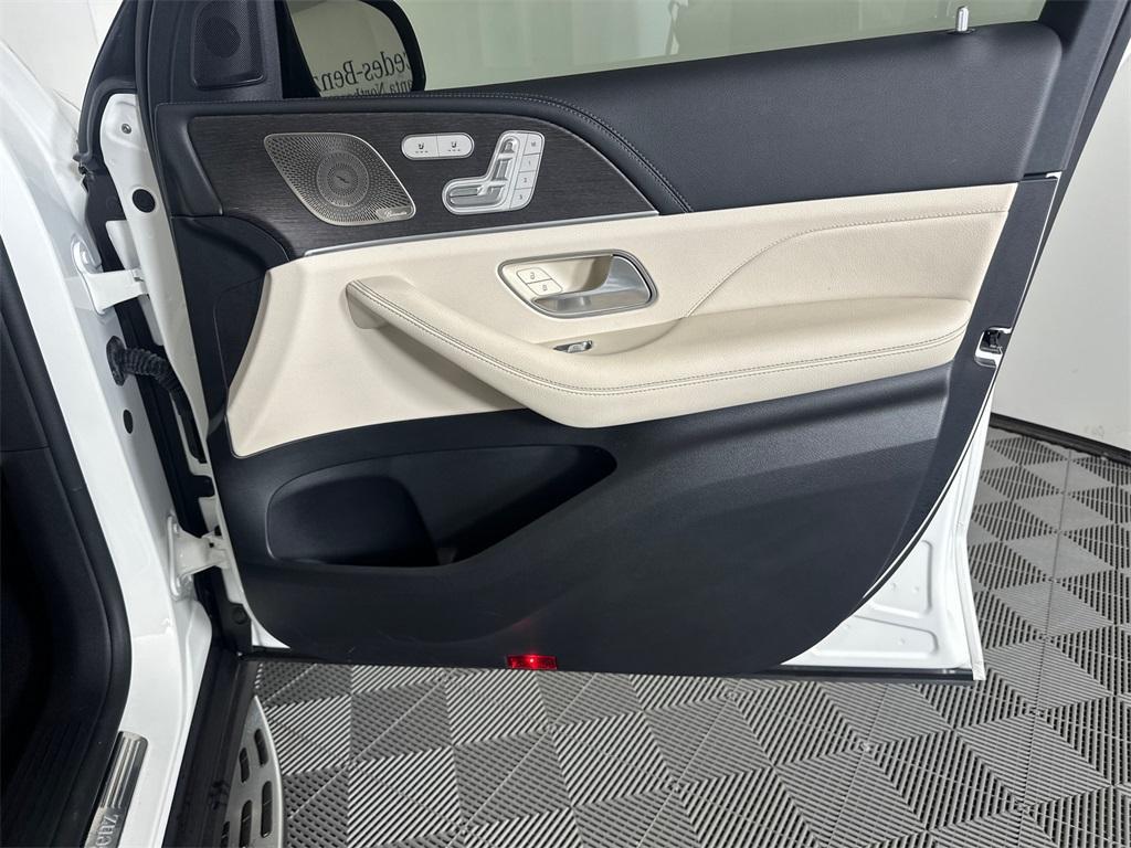 used 2022 Mercedes-Benz GLE 350 car, priced at $47,859