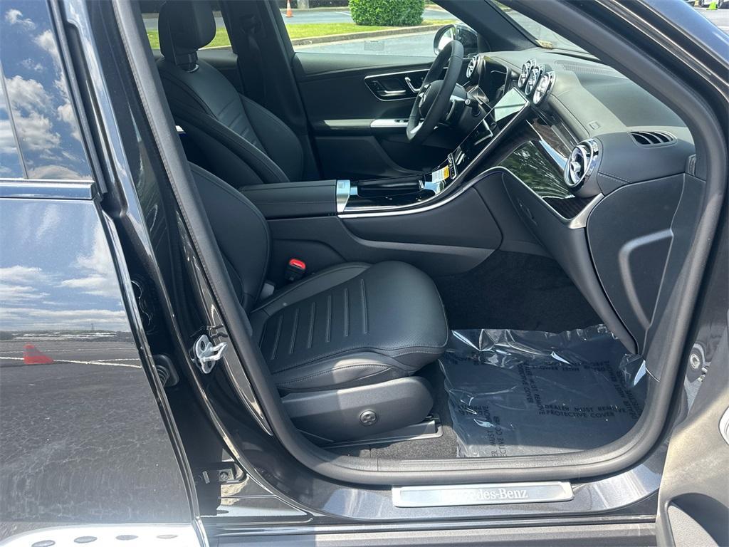 new 2025 Mercedes-Benz GLC 300 car, priced at $68,155
