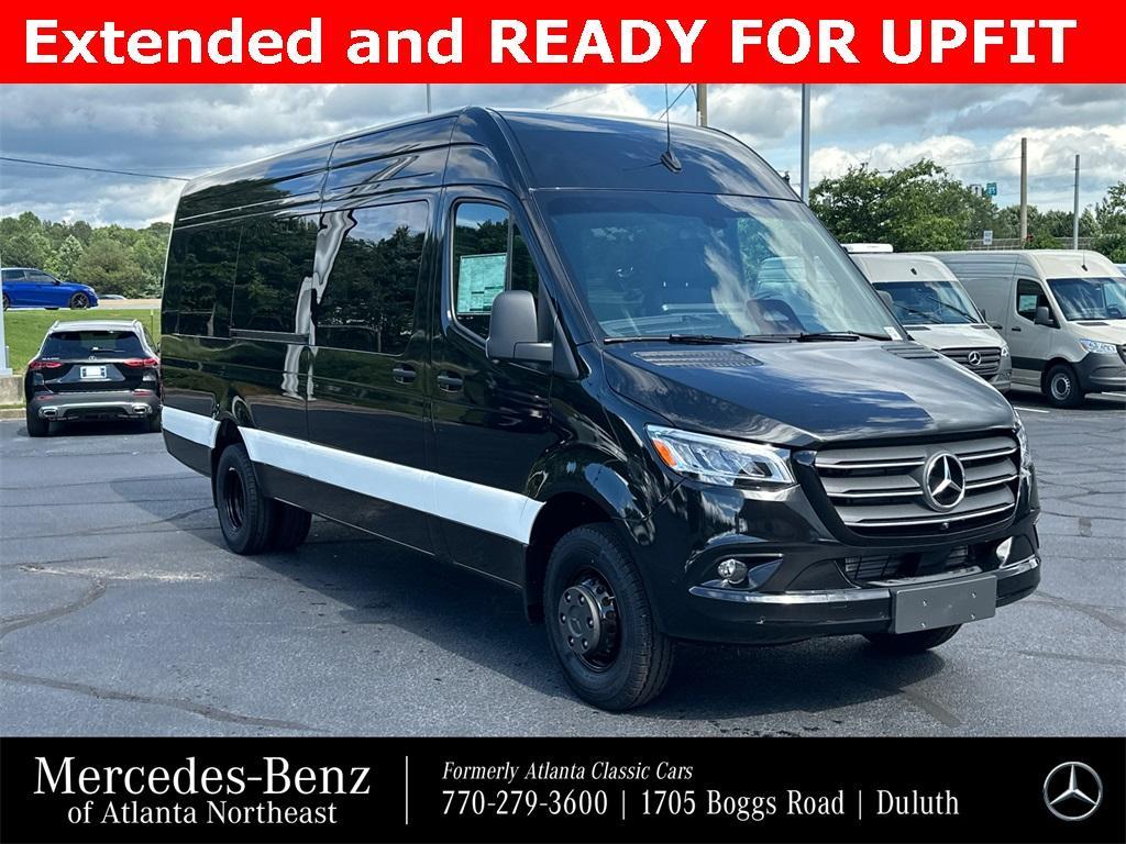 new 2025 Mercedes-Benz Sprinter 3500 car, priced at $150,907
