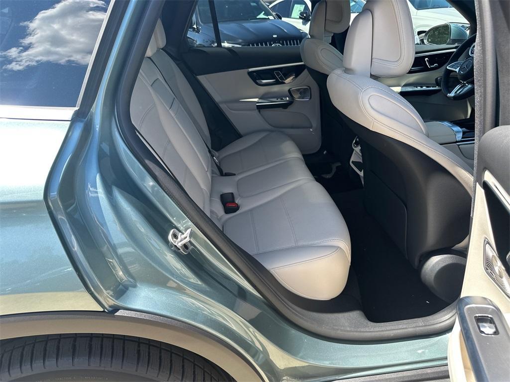 new 2025 Mercedes-Benz GLC 300 car, priced at $59,580