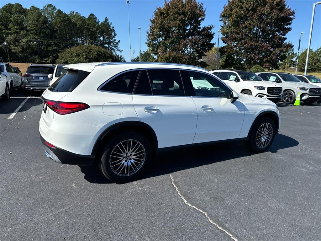 new 2025 Mercedes-Benz GLC 300 car, priced at $51,385