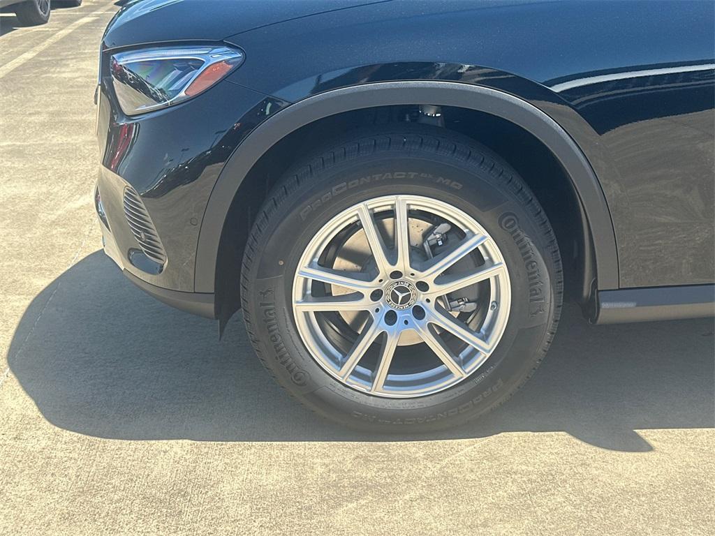 new 2025 Mercedes-Benz GLC 300 car, priced at $52,385