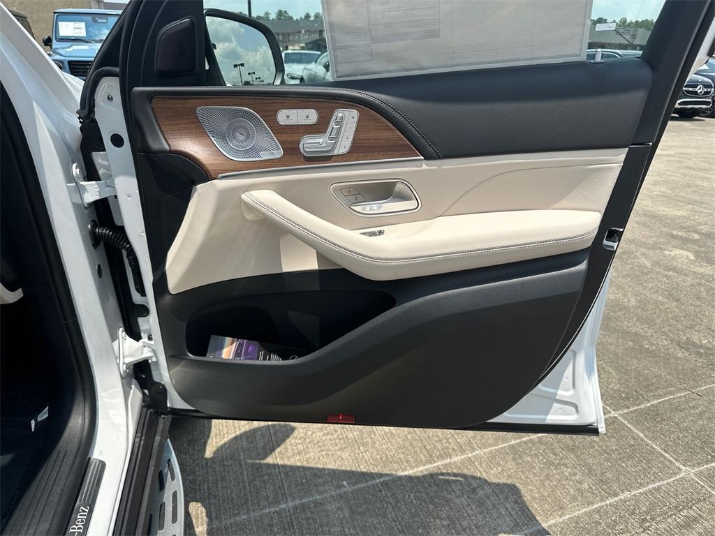 new 2025 Mercedes-Benz GLE 450 car, priced at $86,440