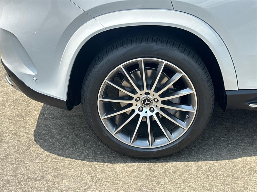 new 2025 Mercedes-Benz GLE 450 car, priced at $86,440