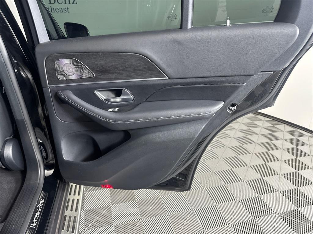used 2022 Mercedes-Benz GLE 350 car, priced at $51,442