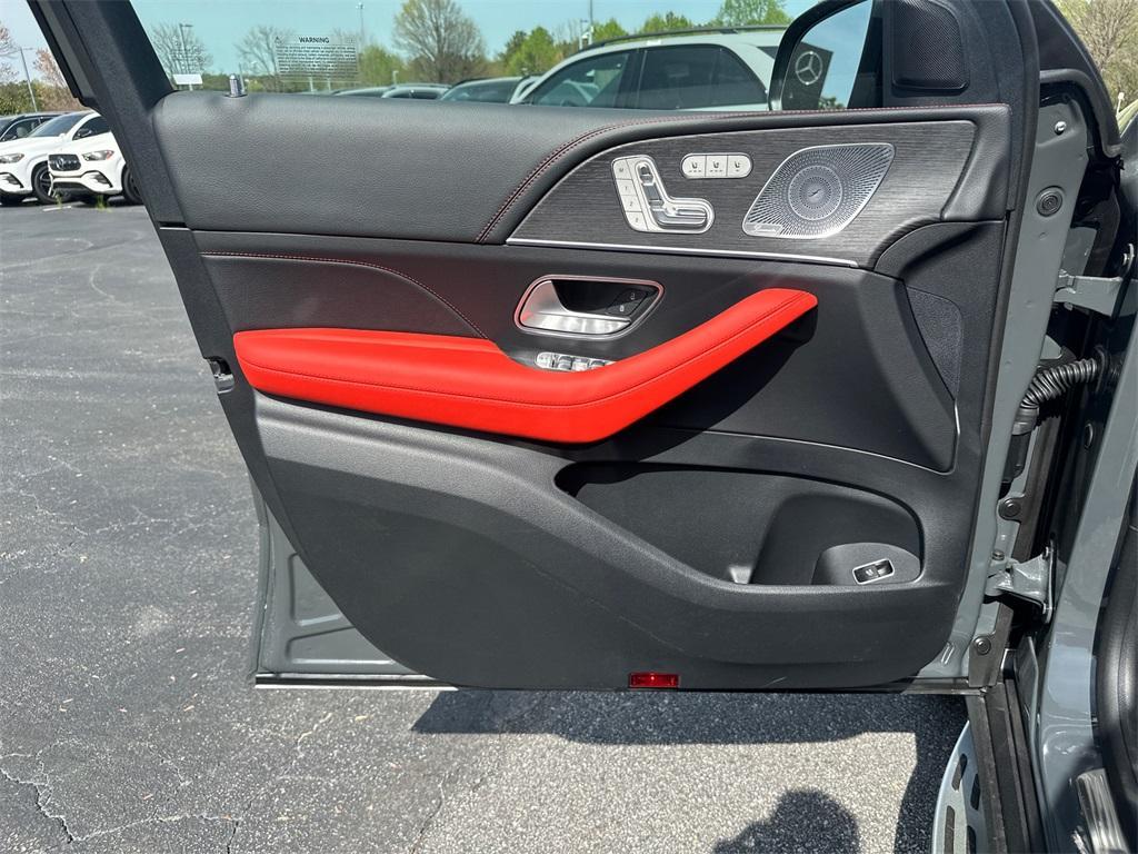 new 2025 Mercedes-Benz AMG GLE 53 car, priced at $104,720