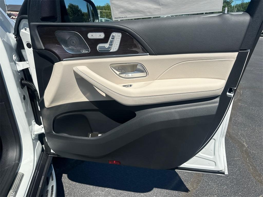 new 2026 Mercedes-Benz GLE 450 car, priced at $83,755