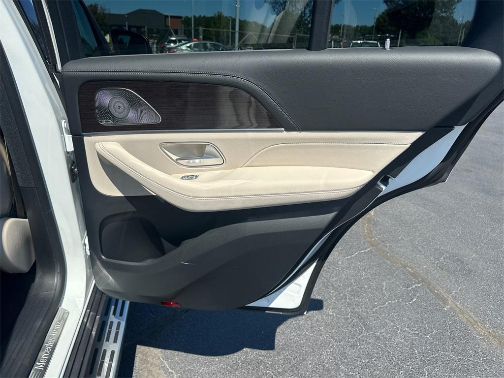 new 2026 Mercedes-Benz GLE 450 car, priced at $83,755