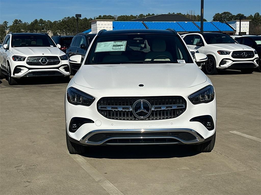 new 2025 Mercedes-Benz GLA 250 car, priced at $49,700