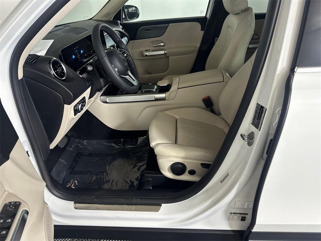 used 2022 Mercedes-Benz GLB 250 car, priced at $34,849