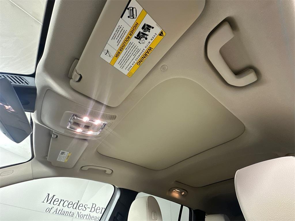 used 2022 Mercedes-Benz GLB 250 car, priced at $34,849