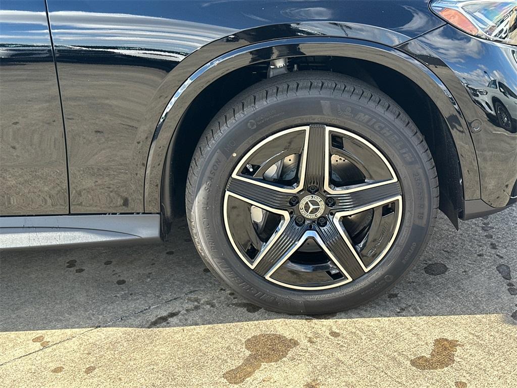 new 2026 Mercedes-Benz GLC 300 car, priced at $56,685