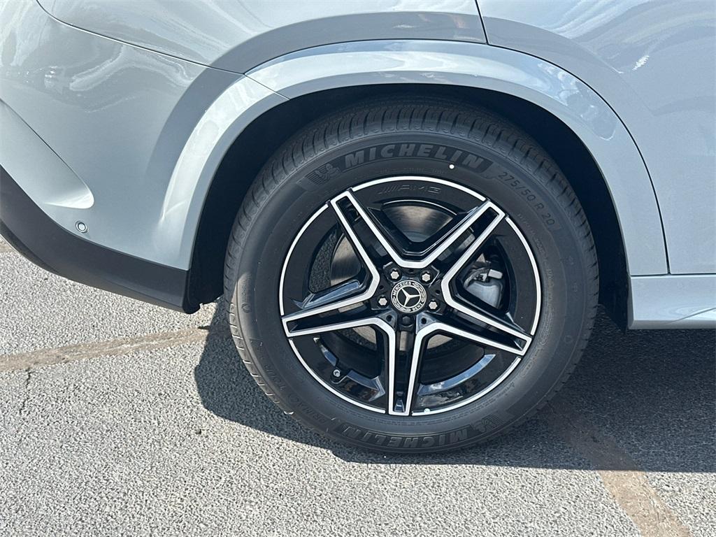 new 2026 Mercedes-Benz GLE 450 car, priced at $91,235