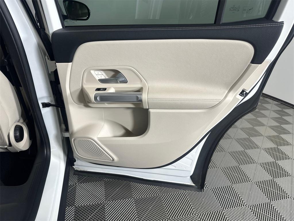 used 2022 Mercedes-Benz GLB 250 car, priced at $33,410