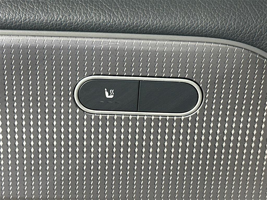 used 2022 Mercedes-Benz GLB 250 car, priced at $33,410