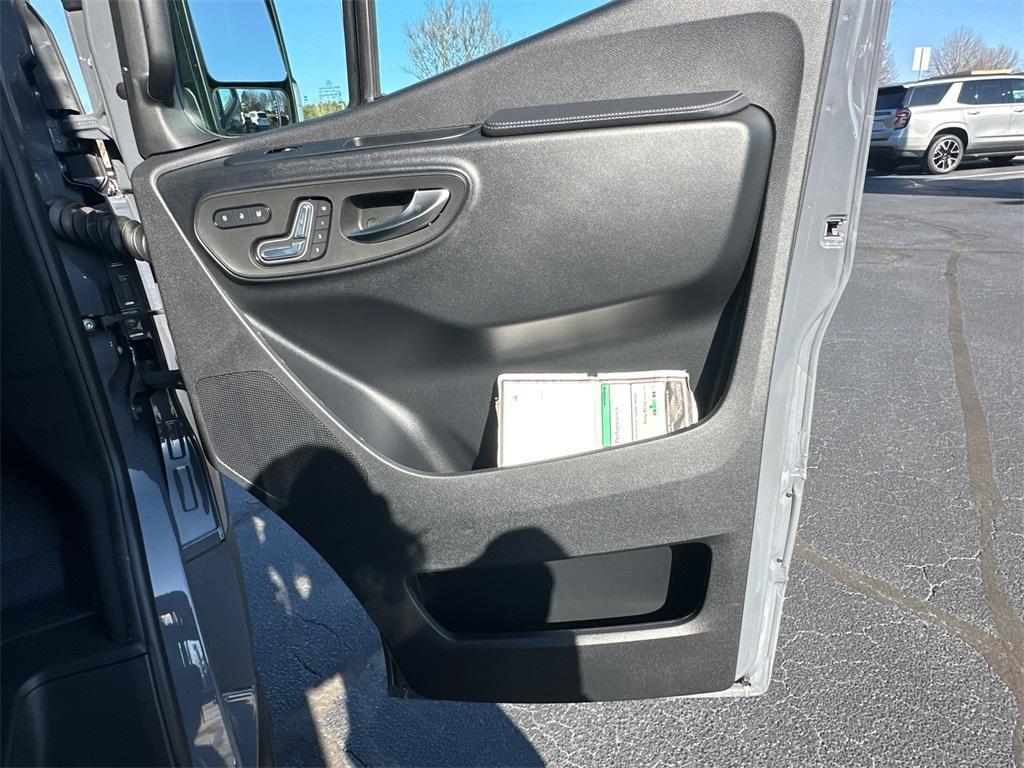 new 2025 Mercedes-Benz Sprinter 2500 car, priced at $64,966