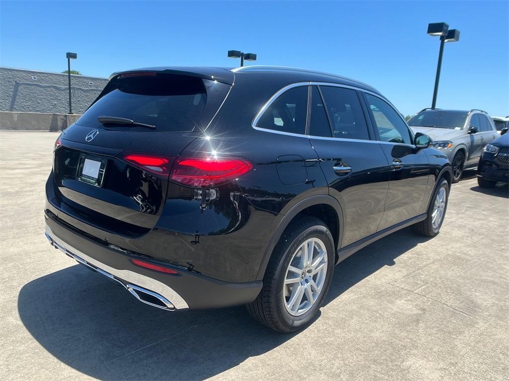 new 2025 Mercedes-Benz GLC 300 car, priced at $52,385