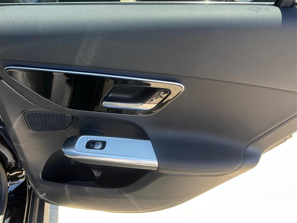 new 2025 Mercedes-Benz GLC 300 car, priced at $52,385