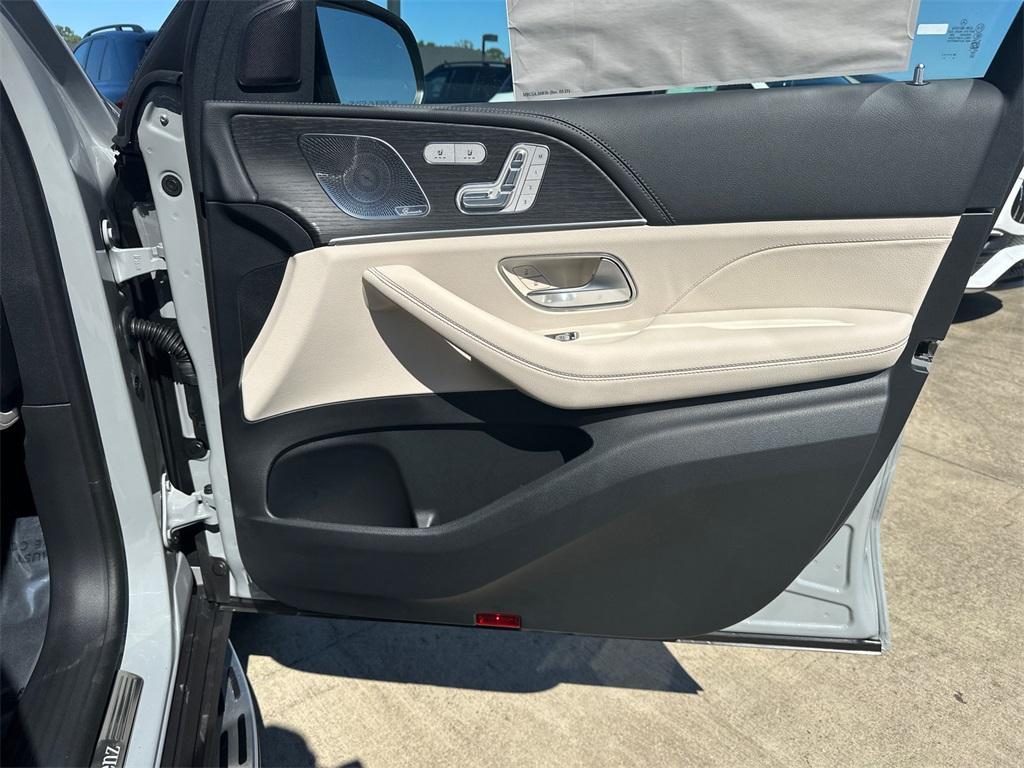 new 2026 Mercedes-Benz GLS 450 car, priced at $105,200