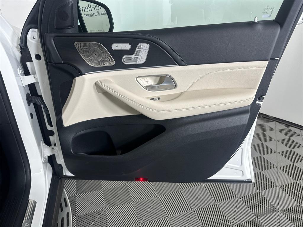 used 2024 Mercedes-Benz GLE 350 car, priced at $58,638