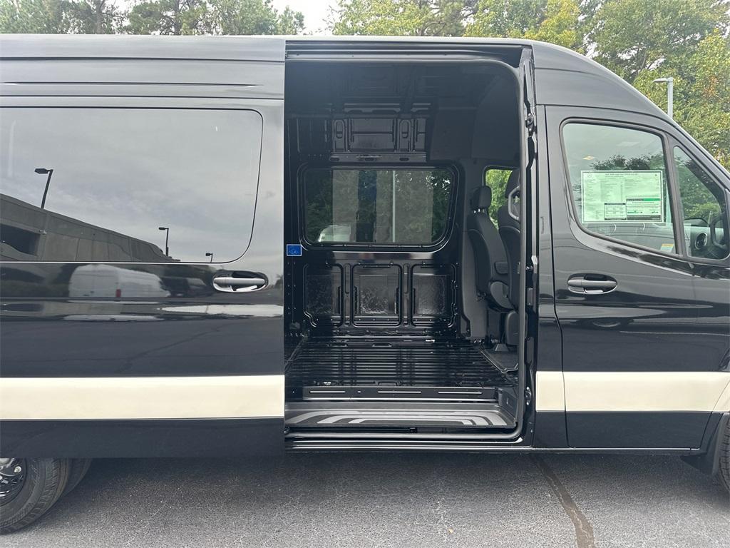 new 2025 Mercedes-Benz Sprinter 3500 car, priced at $82,281