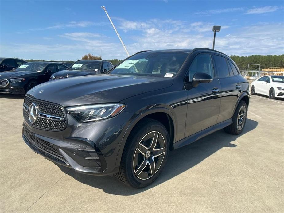 new 2025 Mercedes-Benz GLC 300 car, priced at $58,985