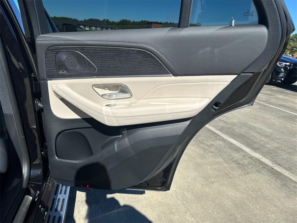 new 2026 Mercedes-Benz GLE 450 car, priced at $87,600