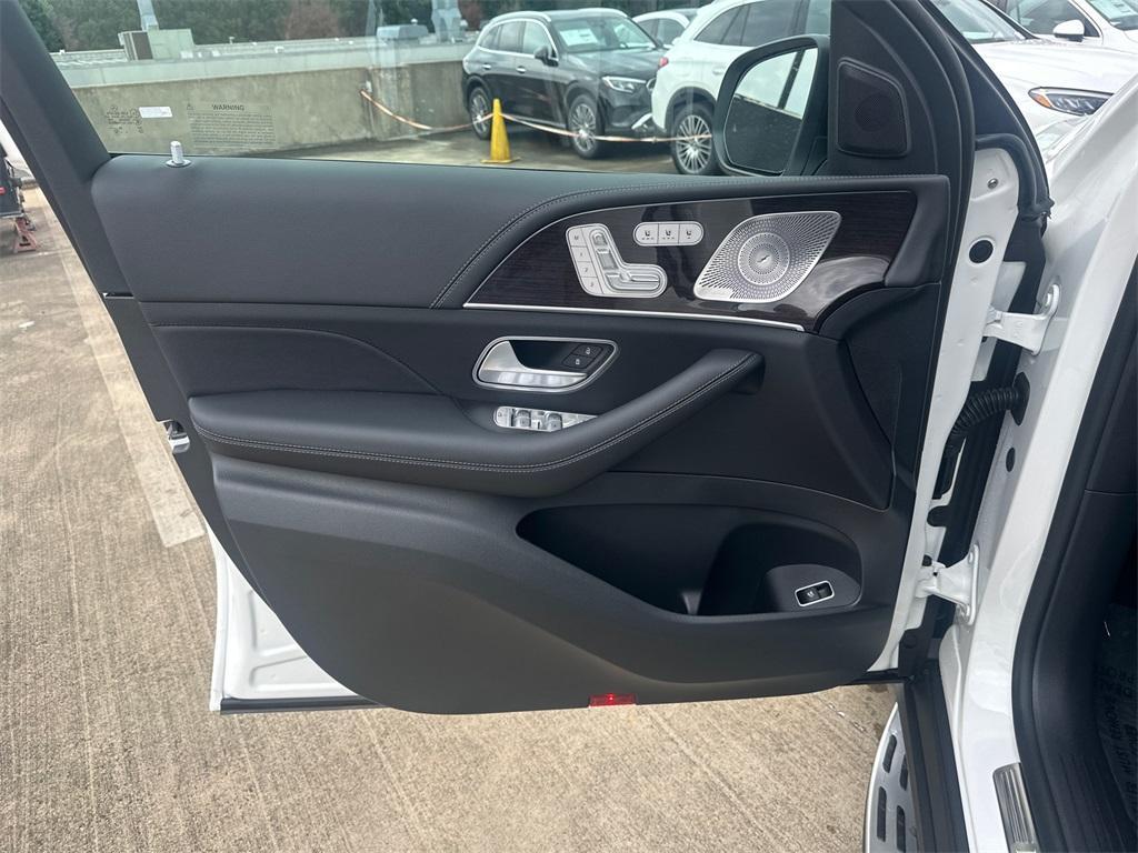 new 2026 Mercedes-Benz GLE 450 car, priced at $85,670