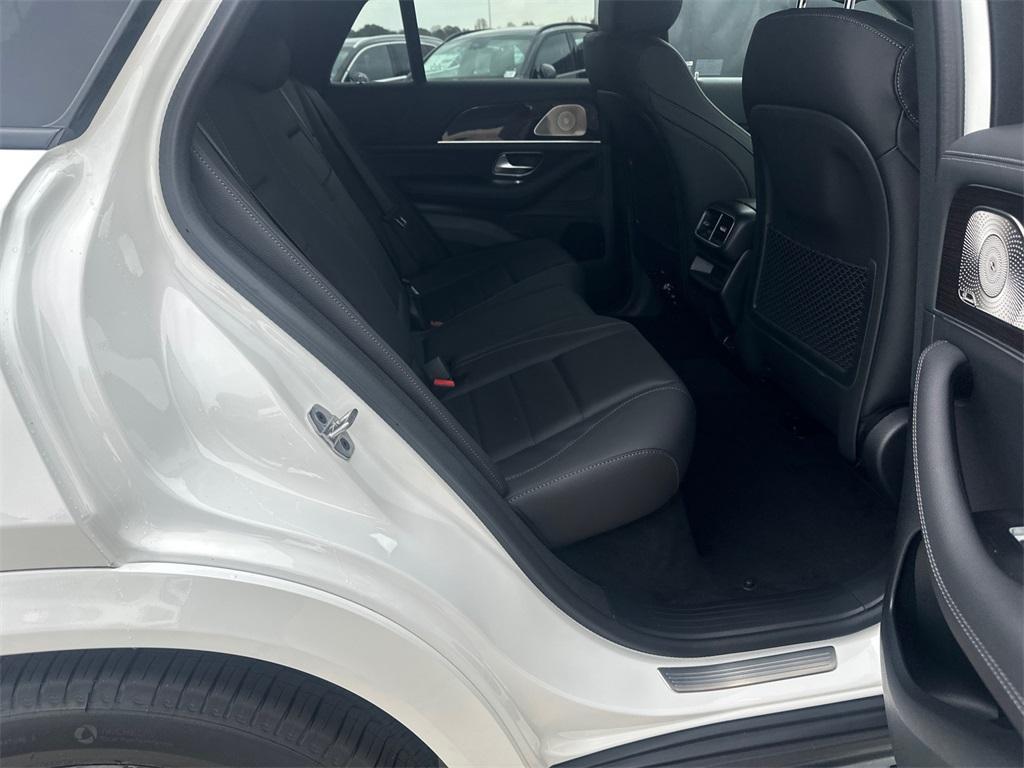 new 2026 Mercedes-Benz GLE 450 car, priced at $85,670
