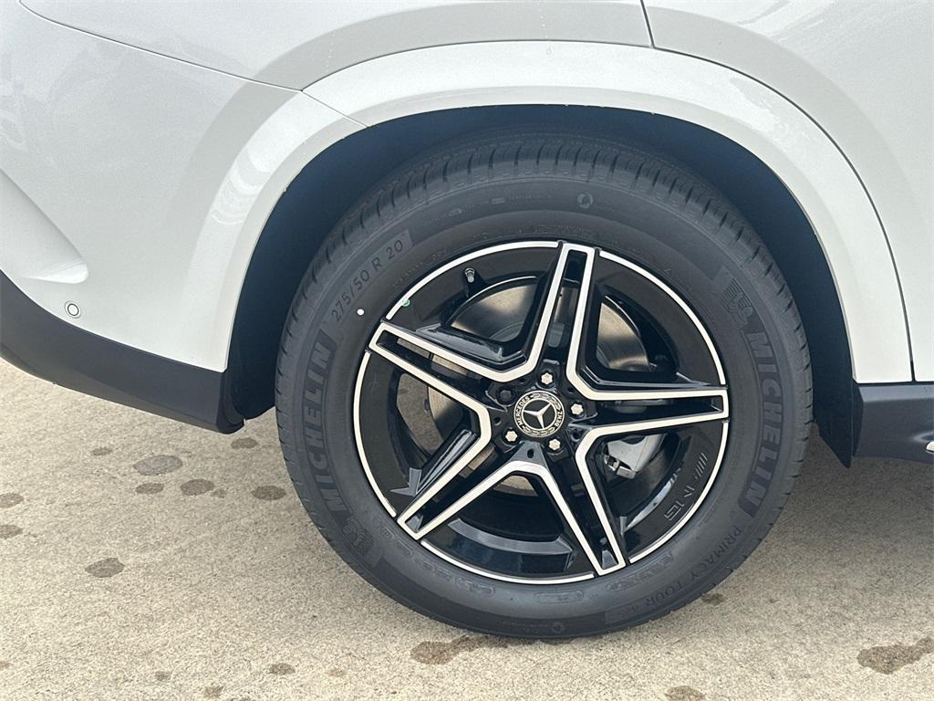 new 2026 Mercedes-Benz GLE 450 car, priced at $85,670