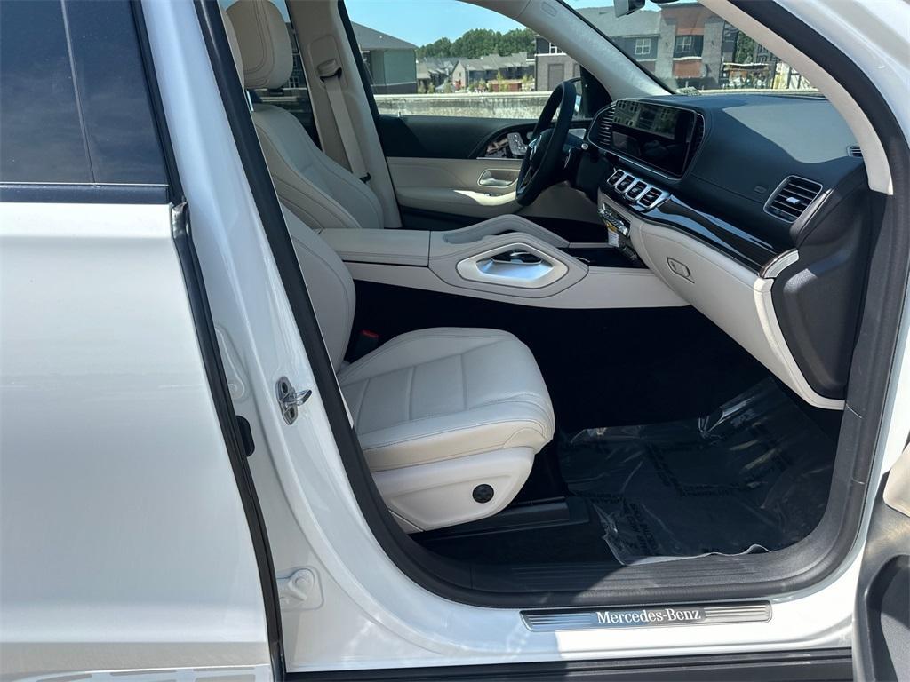 new 2026 Mercedes-Benz GLE 450 car, priced at $79,820