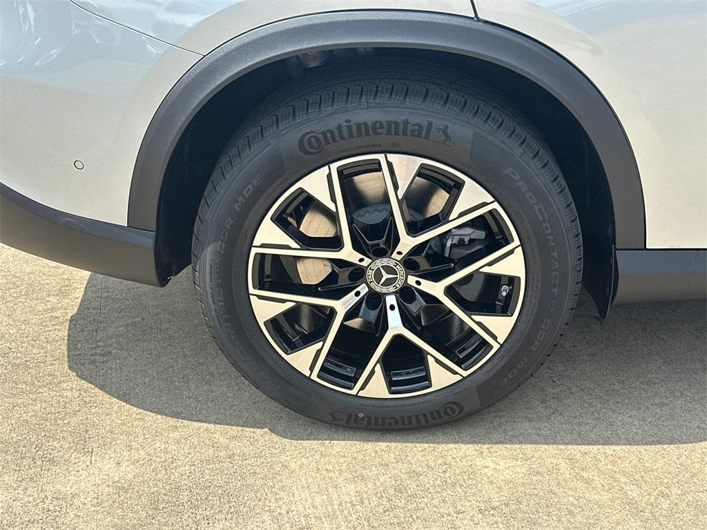 new 2025 Mercedes-Benz GLC 350e car, priced at $69,230