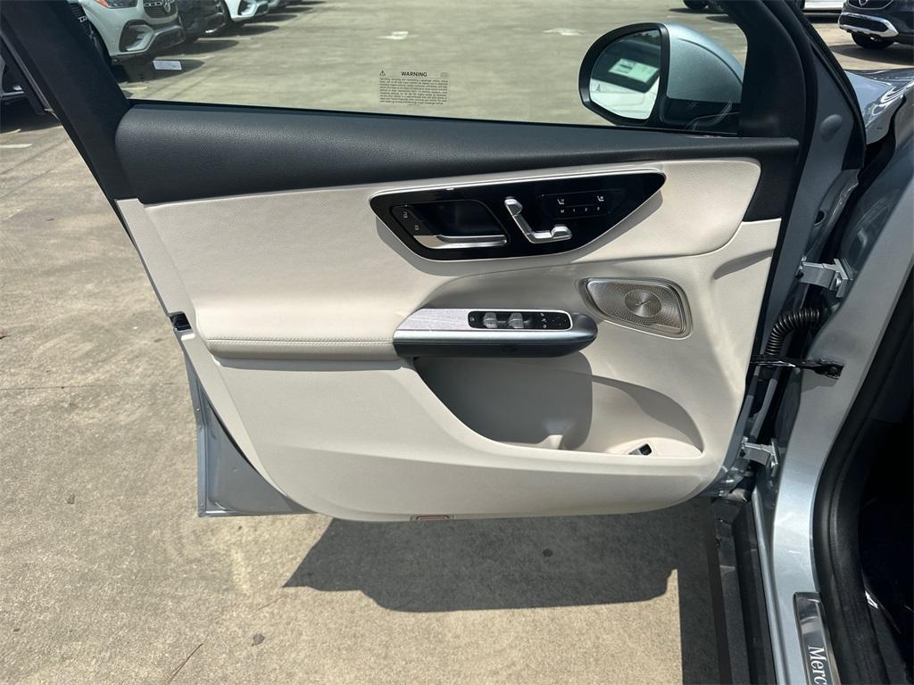 new 2025 Mercedes-Benz GLC 350e car, priced at $69,230