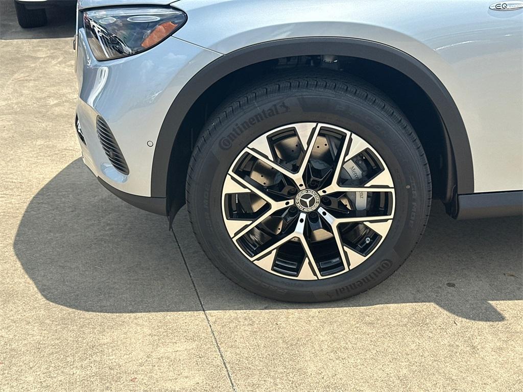 new 2025 Mercedes-Benz GLC 350e car, priced at $69,230
