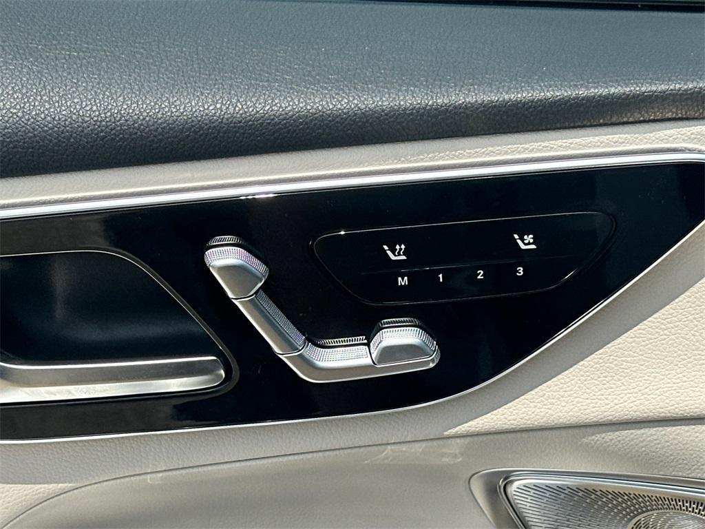 new 2025 Mercedes-Benz GLC 350e car, priced at $69,230