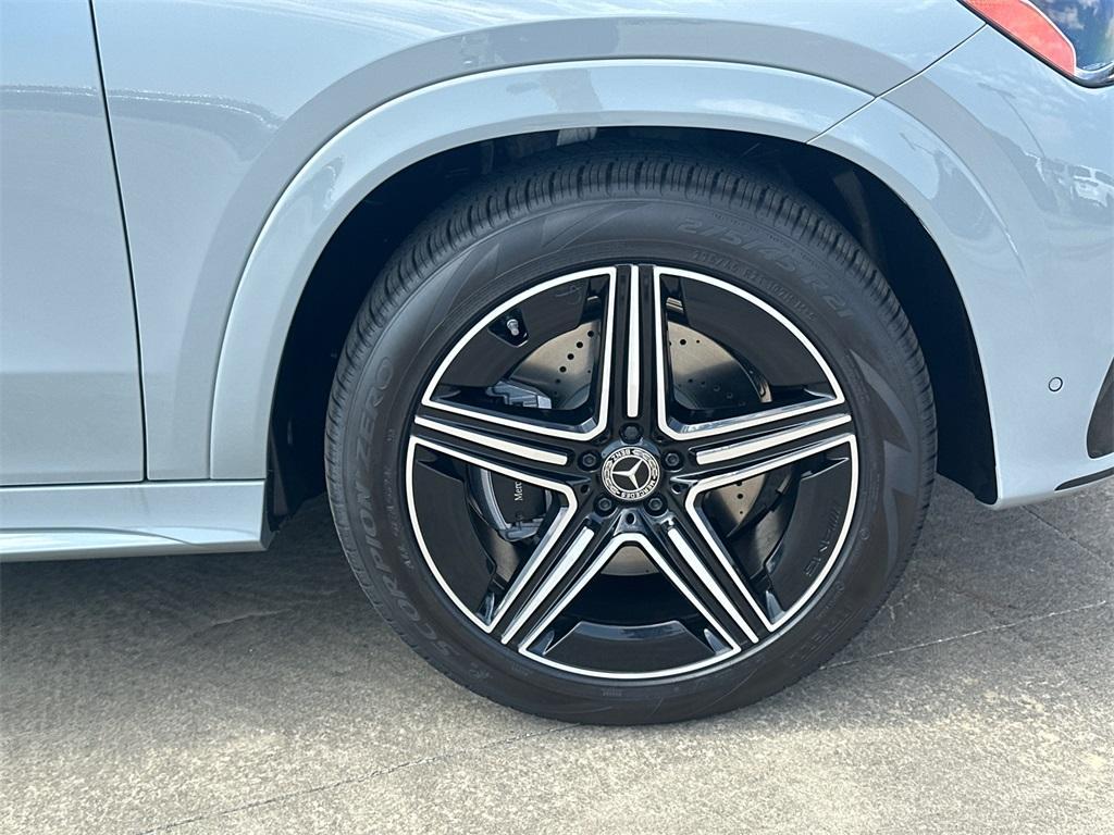 new 2026 Mercedes-Benz GLE 450 car, priced at $85,695