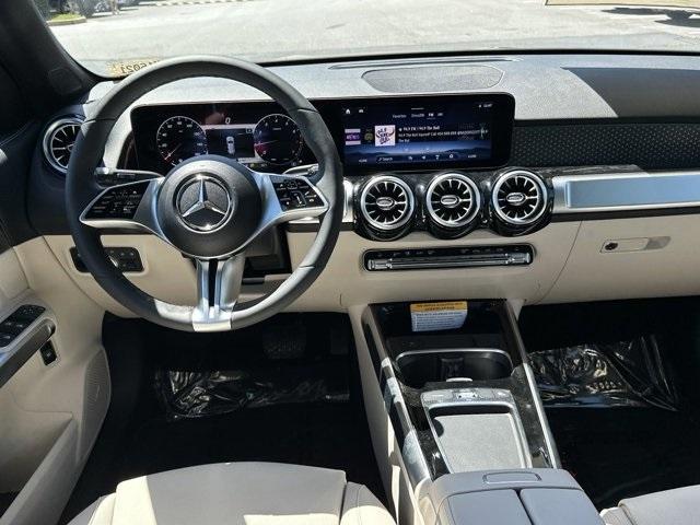 new 2024 Mercedes-Benz GLB 250 car, priced at $51,390