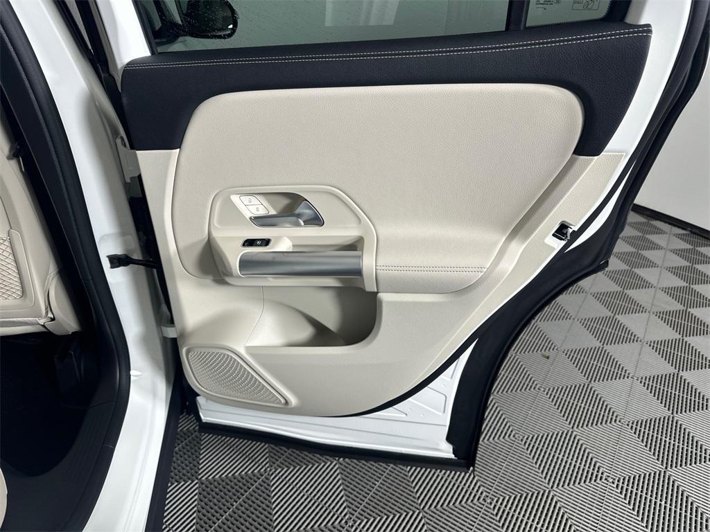 new 2026 Mercedes-Benz GLA 250 car, priced at $43,250